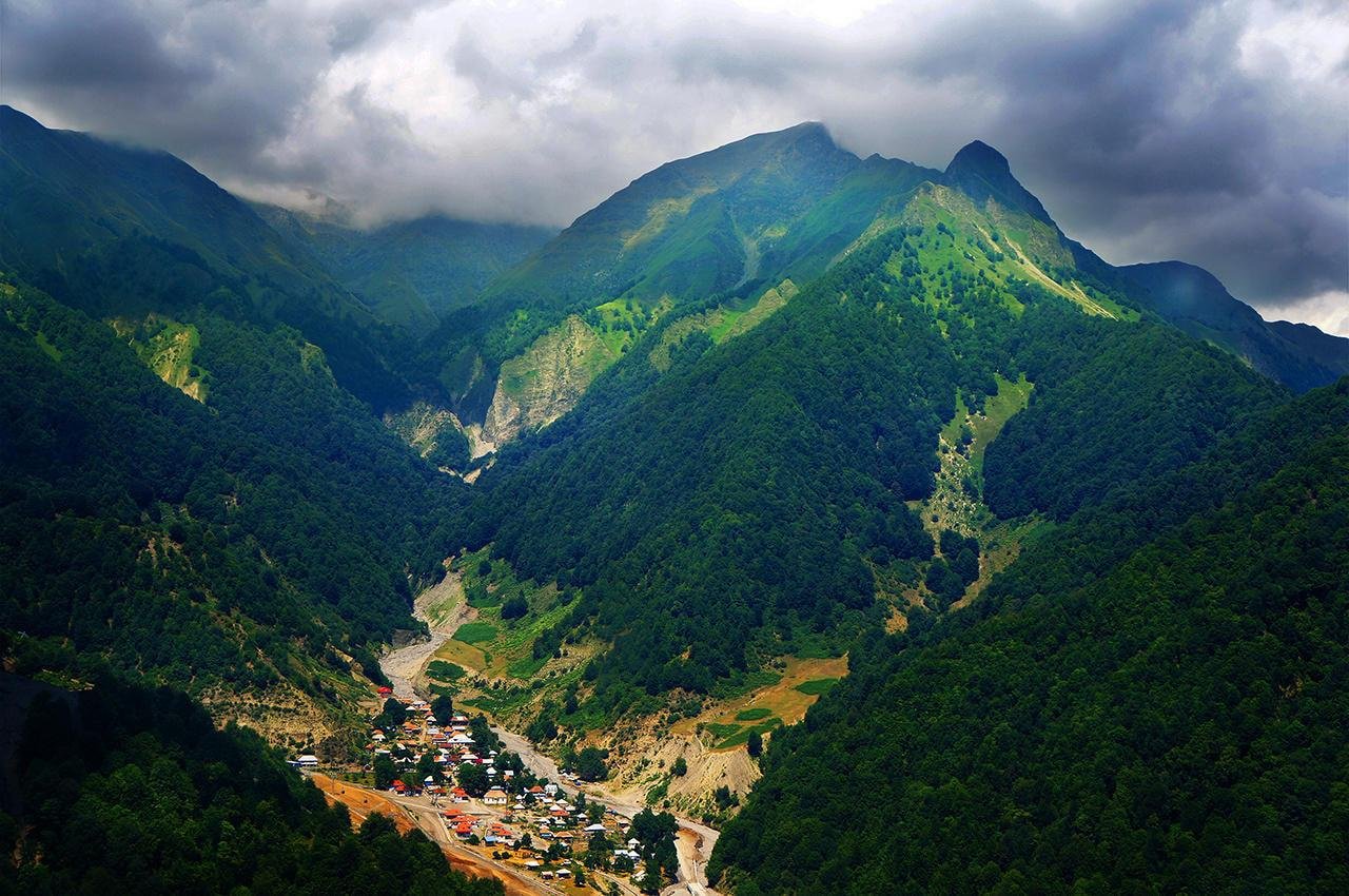 Which Mountain Day Trip from Baku to Take